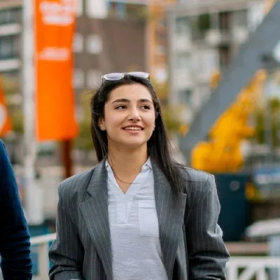 Golrokh Dehlavi