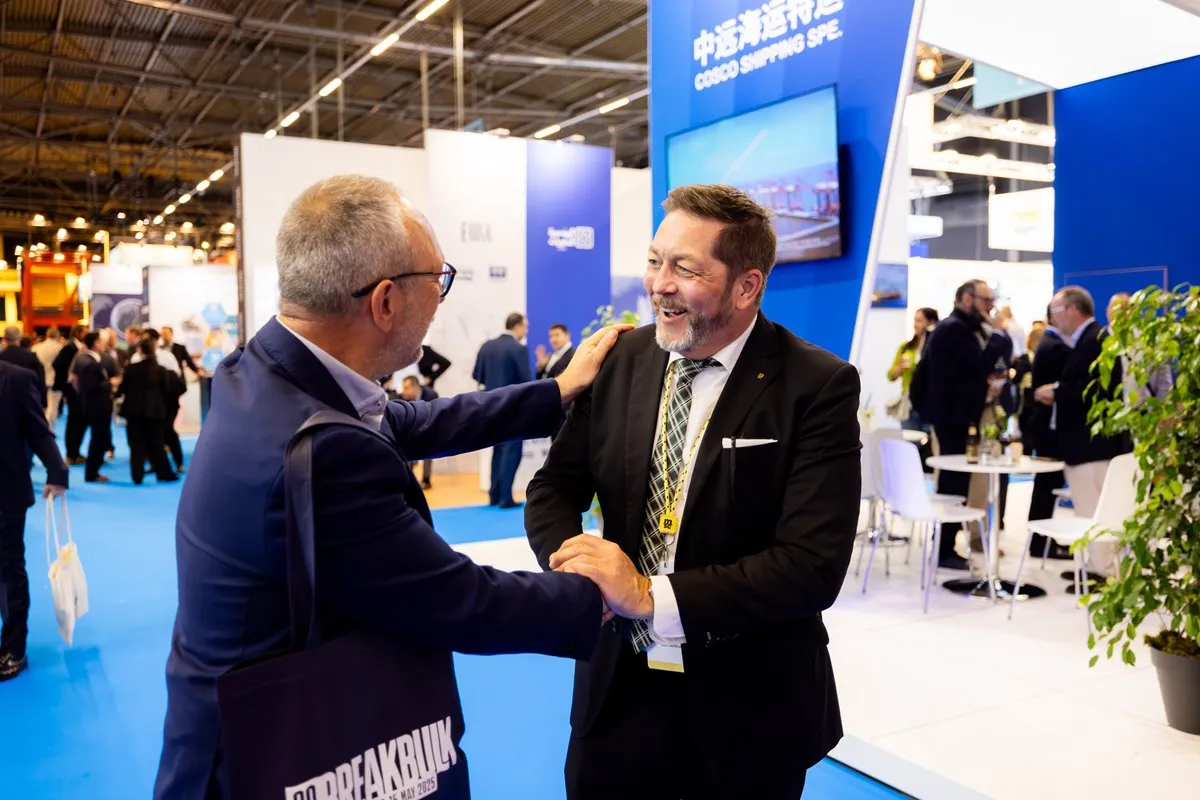 Breakbulk Europe networking connects project cargo and heavy lift professionals on the show floor