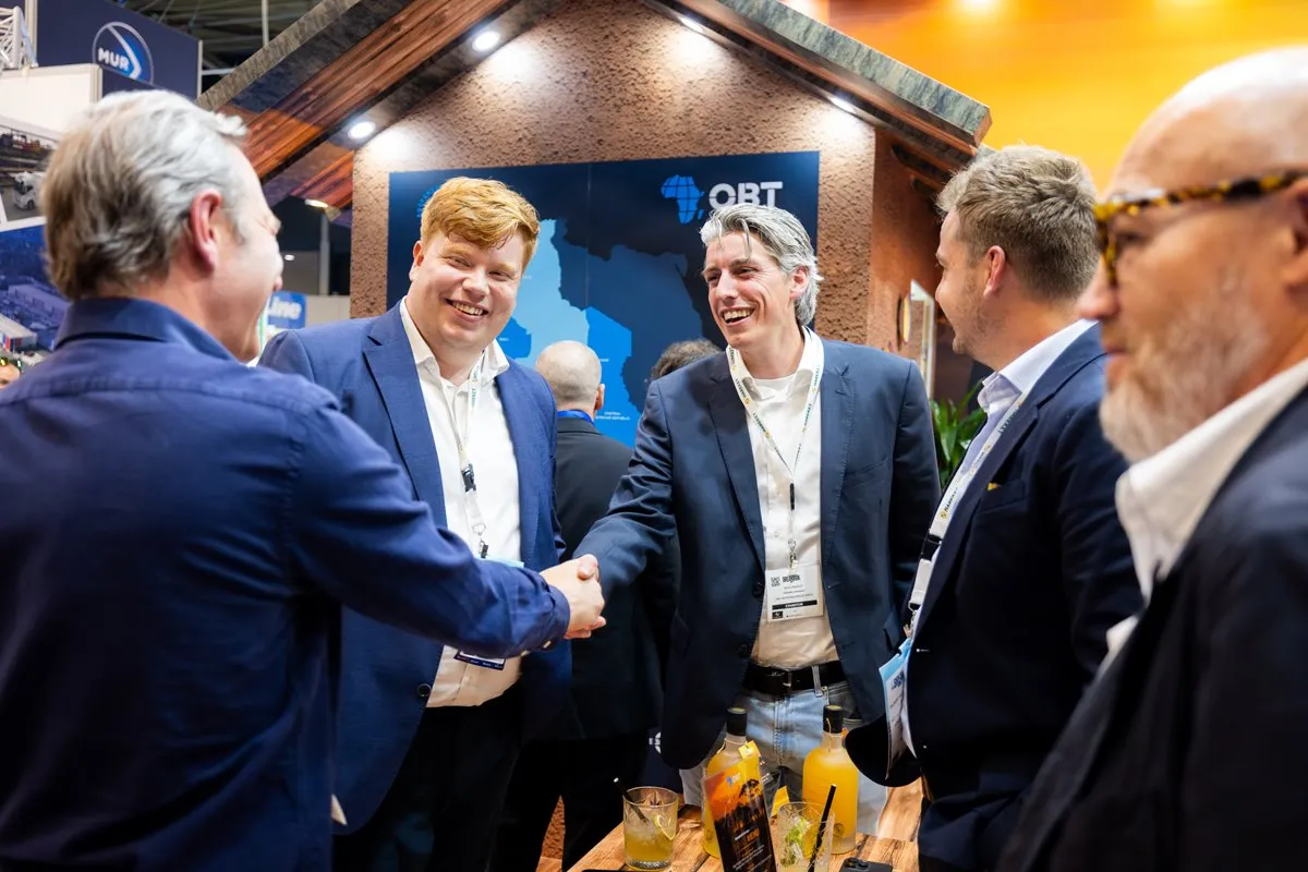 Breakbulk Europe exhibitors networking with project cargo and heavy lift professionals